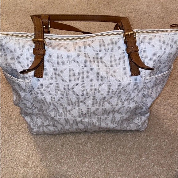 Michael Kors Jet Set Medium bag - Picture 5 of 6